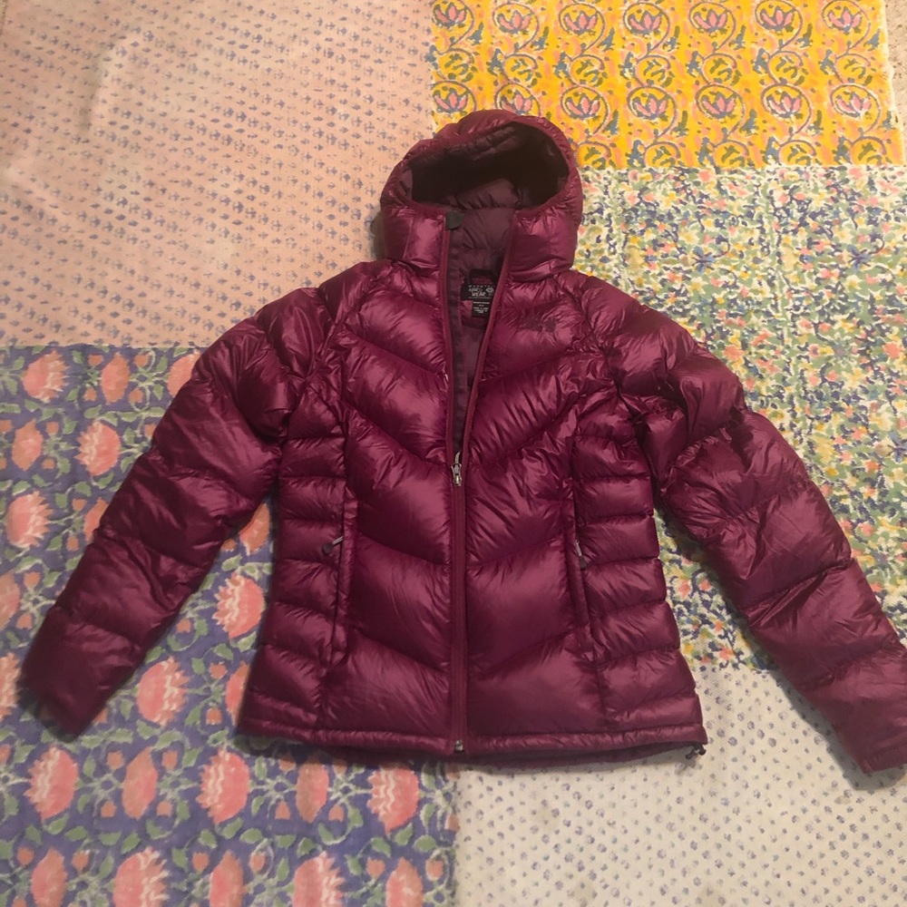 Women’s mountain hard wear down puffy jacket